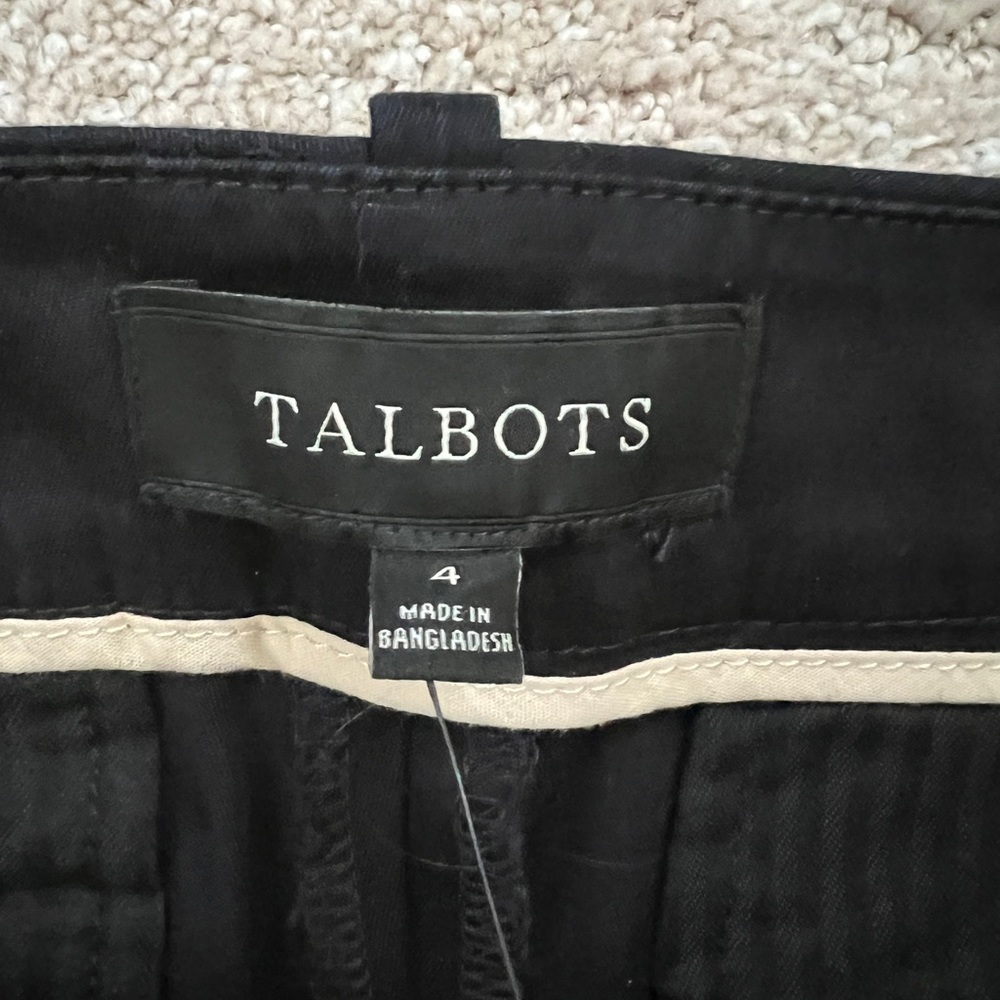 NWT! Talbots Shorts, Size 4 - Picture 2 of 4